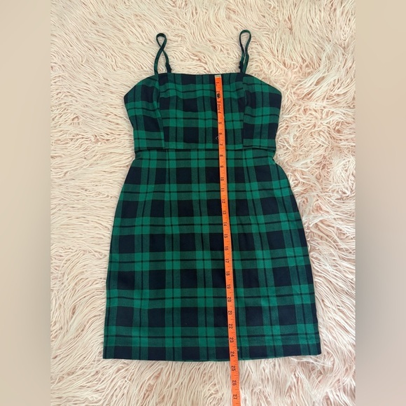 Forever 21 Plaid Green spaghetti dress - Picture 4 of 9